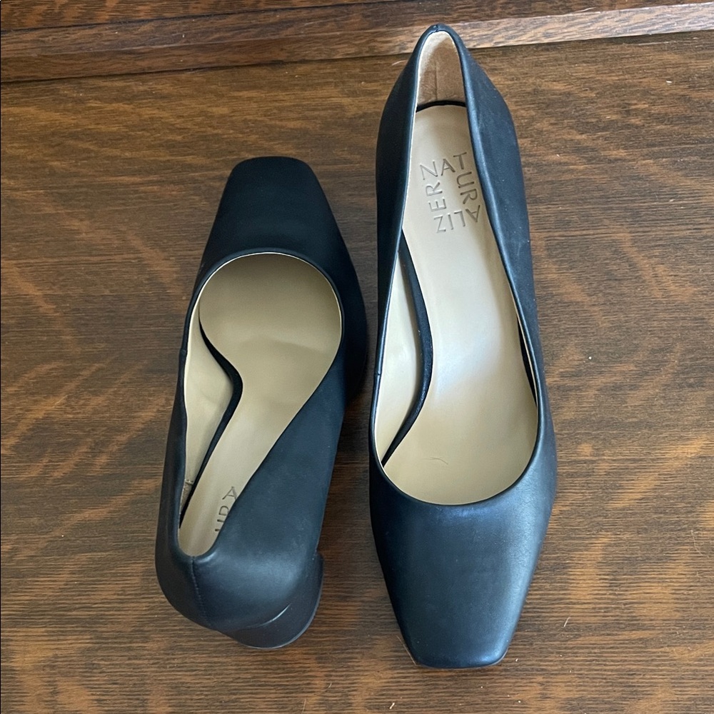 Naturalizer Black Heeled Pumps for Women